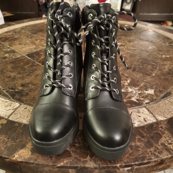 Nine West Pike 3 Black Zip Closure Round Toe Leather Moto Bootie Ankle 8 - Picture 2 of 8